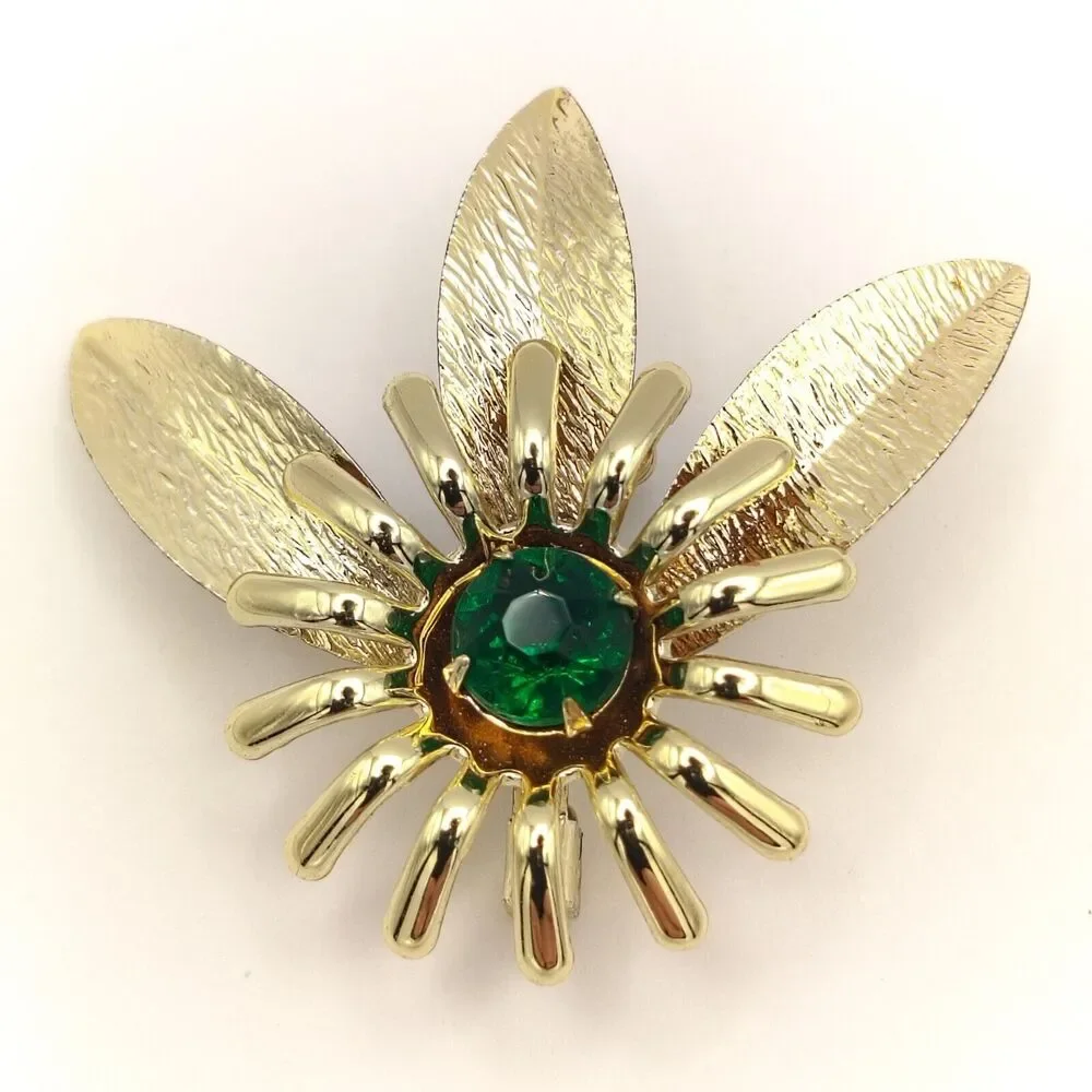 Green Stone Flower Gold Tone Vintage Pin Brooch